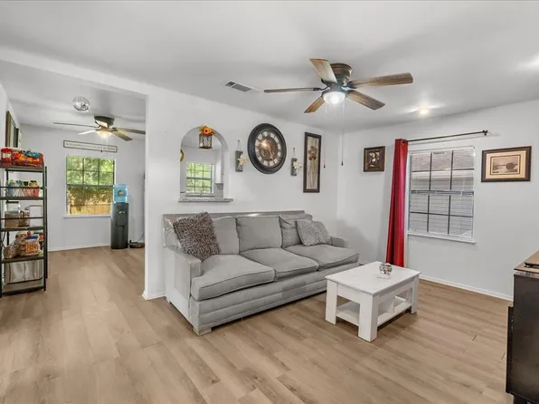 1312 22nd St N, Texas City, TX 77590