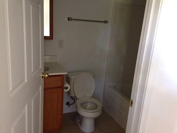 4th image of 100 Samantha Ln #100C