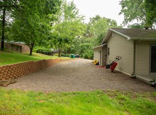 120 Sunset Dr, Russellville, AR 72802