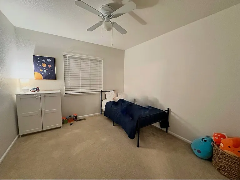 Upstairs bedroom with walk in closet