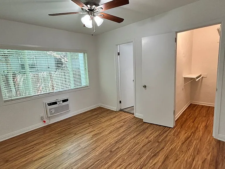 1685-1697 N Summit Avenue 109 #137 — Photo 15