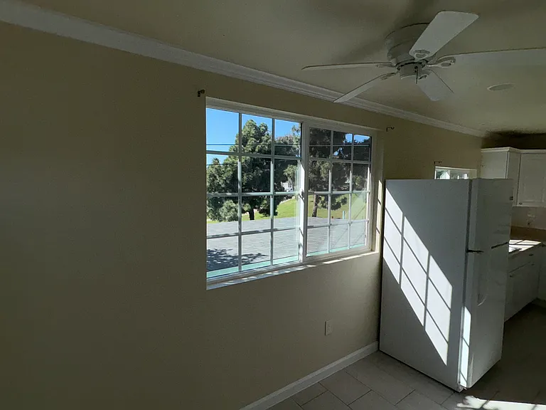 428 Cuyamaca Ave #B — Photo 5