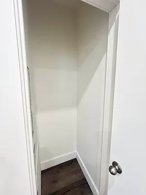 Rented by Delmark Realty LLC | media 30