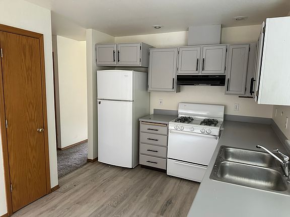 3rd image of 7813 Box Elder Dr SE
