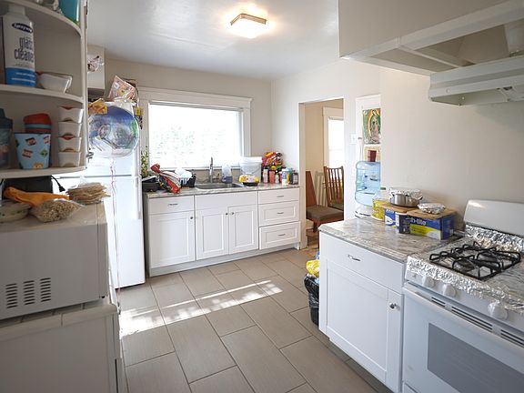 3rd image of 521 Wentworth Ave