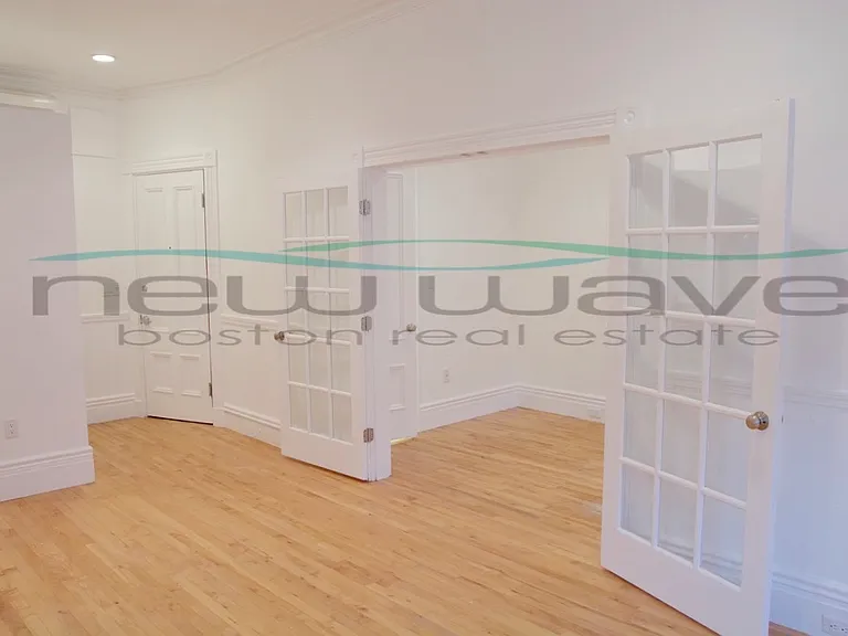254 Newbury St #2 — Photo 4