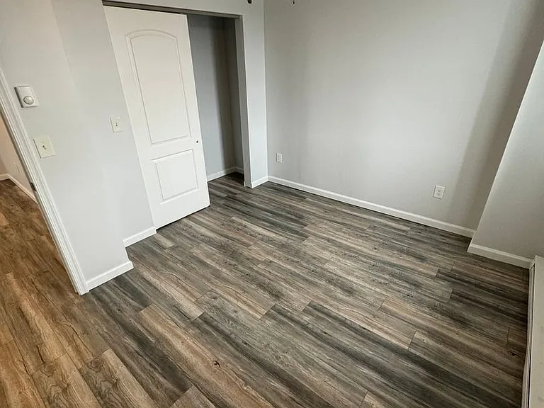 103 Main St — Photo 8