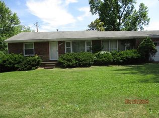 1150 Bosworth Dr, Saint Louis, MO 63137