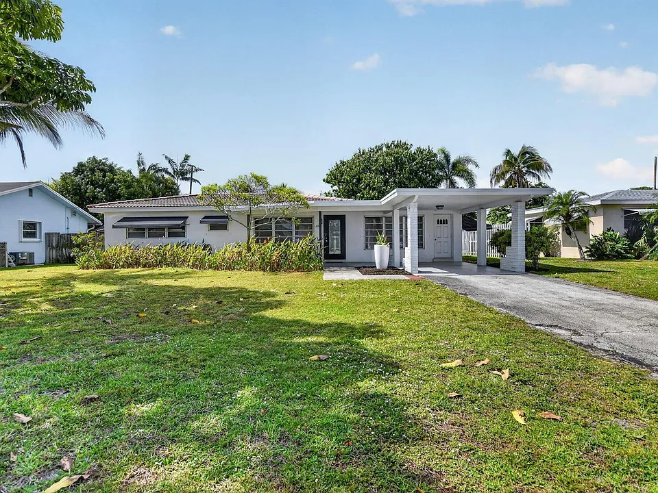 456 NE 28th Ter