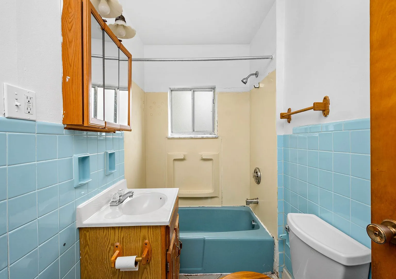 Beautiful 2 bedroom home in Scott Township available October 1! — Photo 2