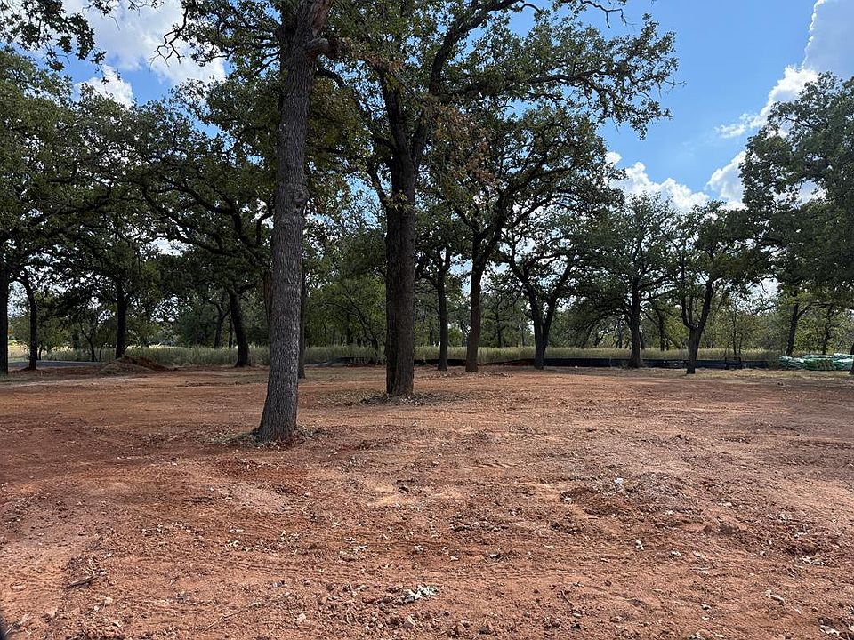 1st image of 805 Lupine Ln