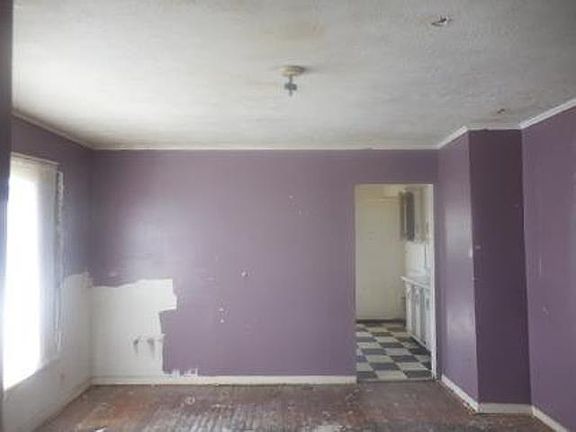 5th image of 1929 Winona Dr