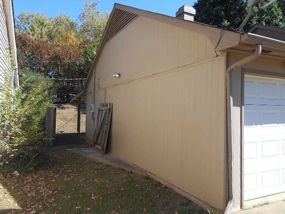 3rd image of 4348 Jardin Place Cv