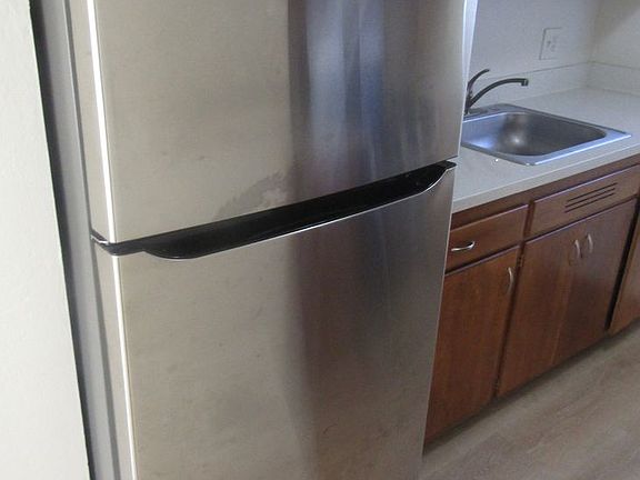 5th image of 500 Russell Ave #7