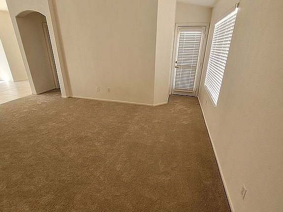 3rd image of 806 Binbrook Dr