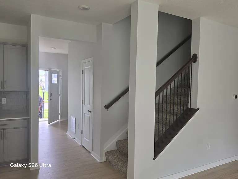 162 Lorrimore Dr — Photo 8