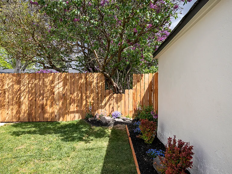 1309 W Melrose St — Photo 38