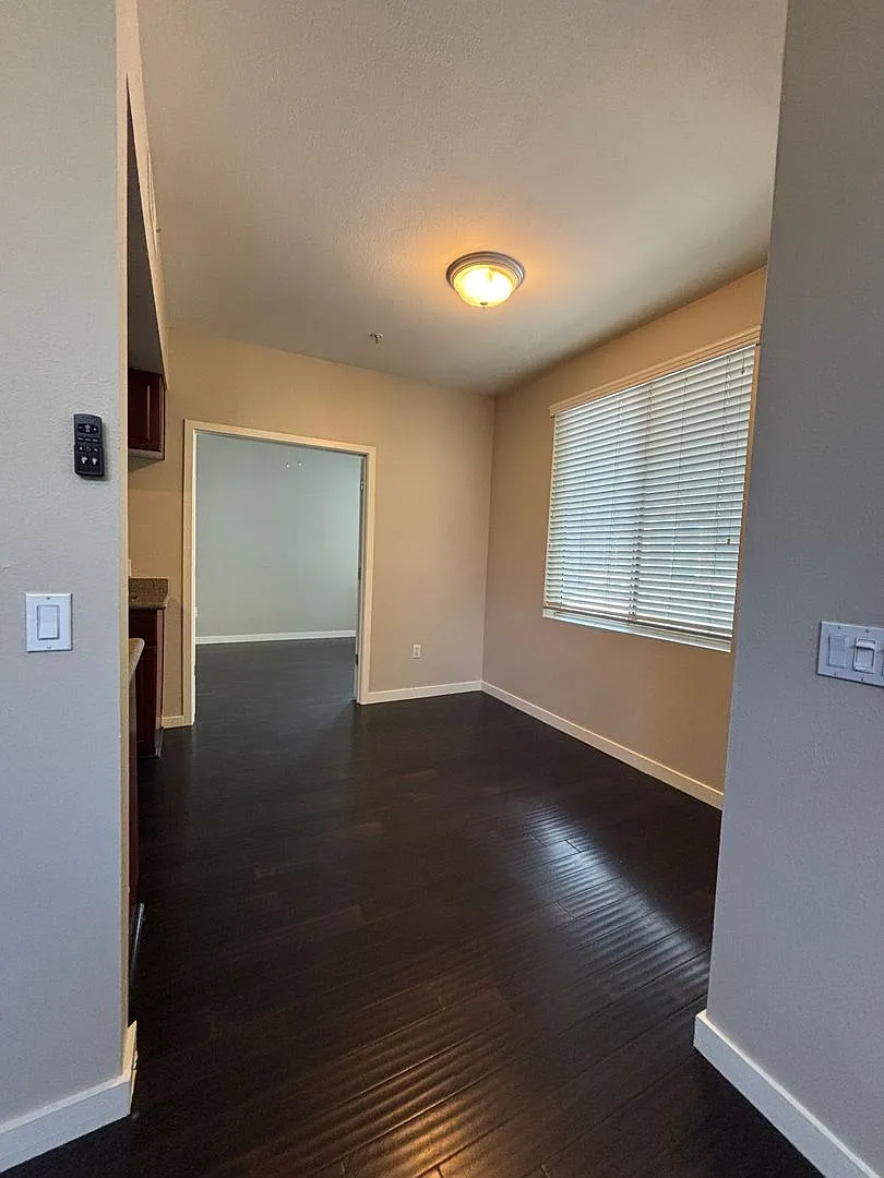 3rd Ave Palms 3 bed 2 bath — Photo 4
