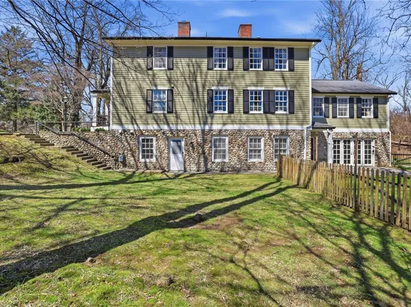 1474 Marsh Rd, Pittsford, NY 14534