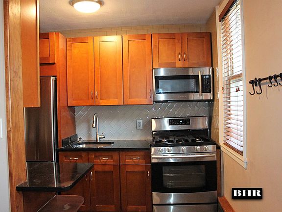 5th image of 2020 E 58th St