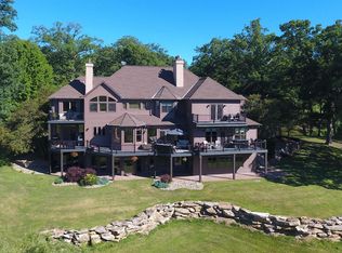 5624 Clubhouse Dr, Burlington, IA 52601