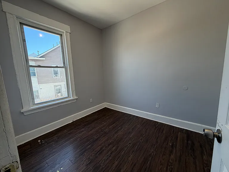 67 Graham Ave #2 — Photo 8