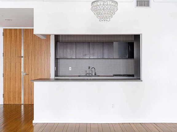 5th image of 21 Astor Pl APT 5B