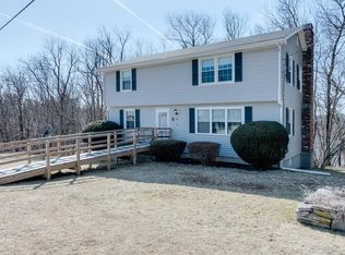 31 Hemlock Dr, Millbury, MA 01527
