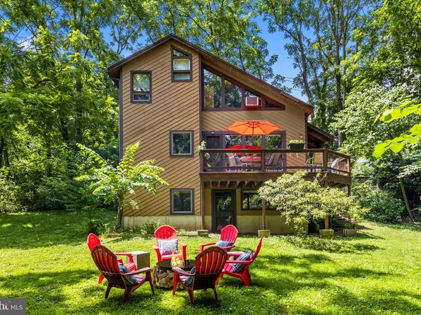 220 E Walnut St, Sellersville, PA 18960