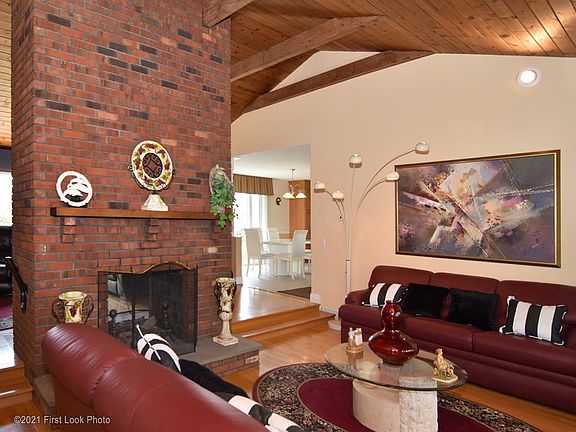 4th image of 47 Pinewood Dr