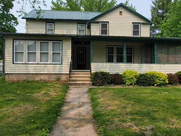 405 E Bluff St, Boscobel, WI 53805