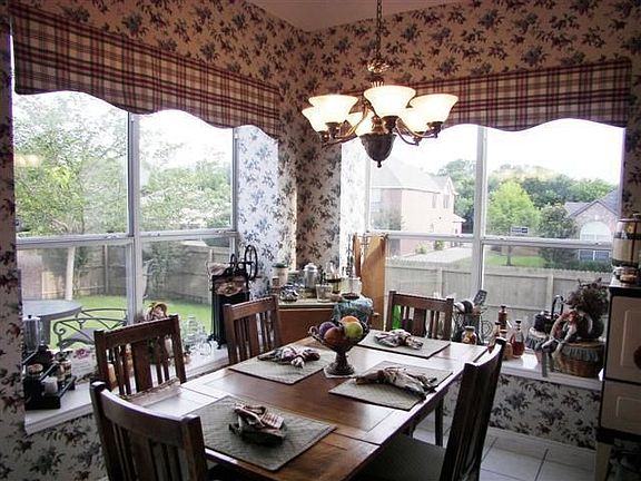 4th image of 3014 Indian Trail Ct