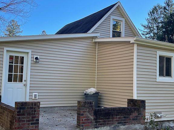 2nd image of 455 Maple Ave