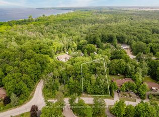 16 Sunward Dr, Wasaga Beach, ON L9Z1B3