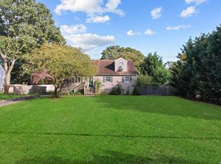 331 Pond Rd, Bohemia, NY 11716