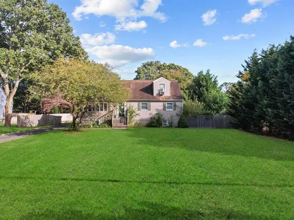 331 Pond Road, Bohemia, NY 11716