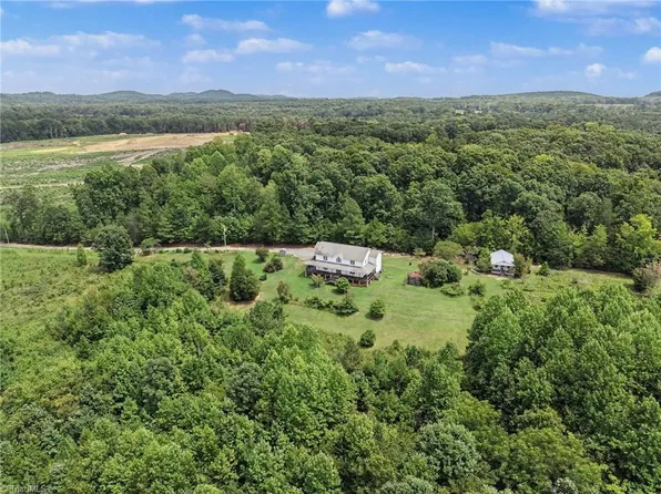 501 Garner Dr, Denton, NC 27239
