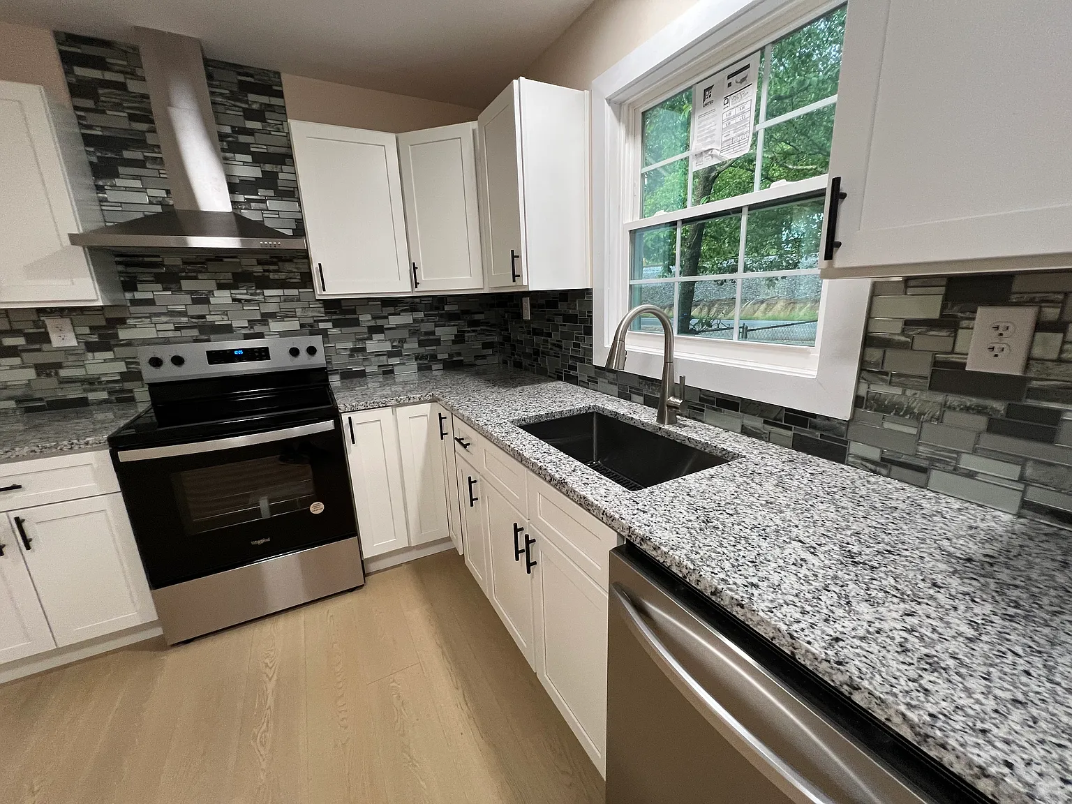 3 bed, 1258 sqft, $1,800 — Photo 4