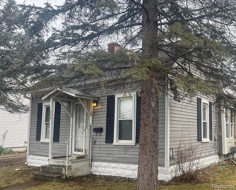 830 N Madison St, Lapeer, MI 48446 Zillow