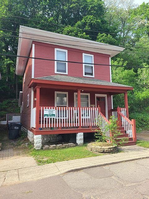 1st image of 935 Bellevue Pl