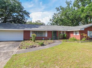 325 Oakridge Cir, Biloxi, MS 39531