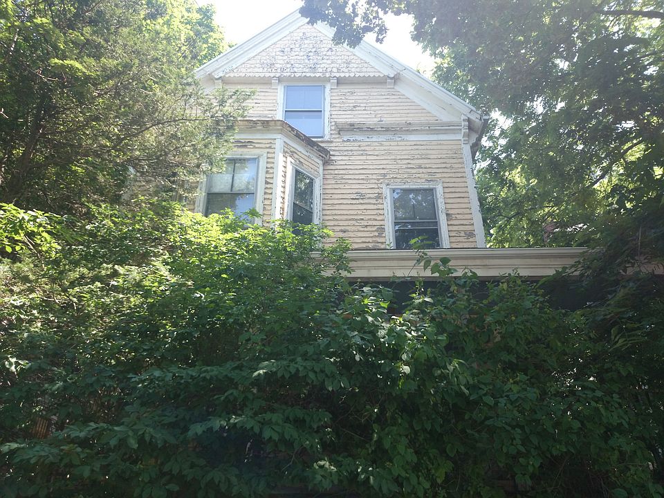 2nd image of 72 Hyde Park Ave