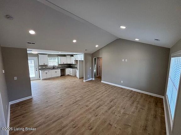 2nd image of 9104 Maplecreek Dr
