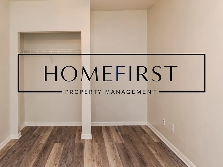 112 Newport Ln — Photo 34