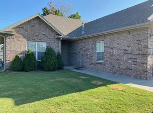 1421 Persimmon St, Centerton, AR 72719