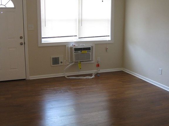 3rd image of 1334 E Balview Ave #A