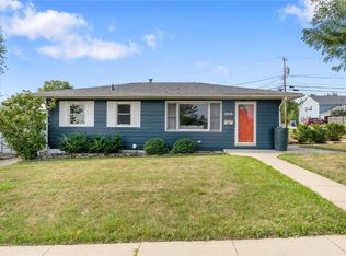3515 Dennis Dr NW, Cedar Rapids, IA 52405