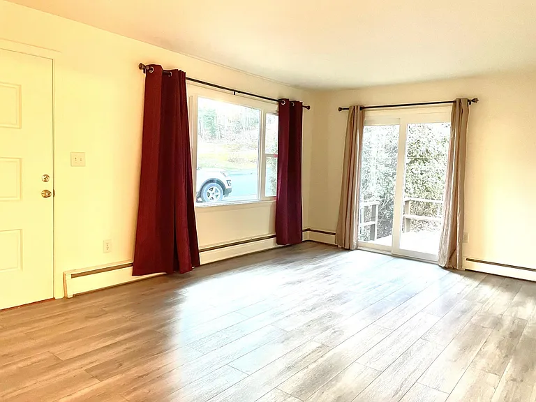 2 Ridgewood Dr — Photo 8