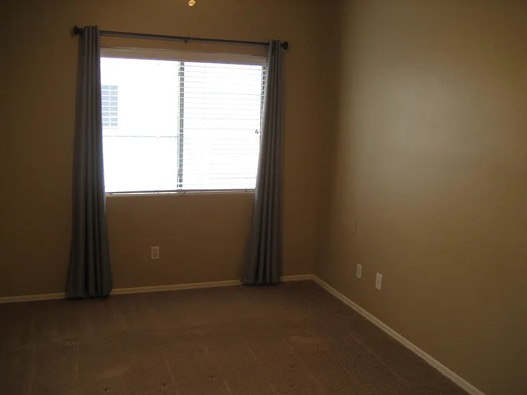 2027 E University Dr #125 — Photo 36