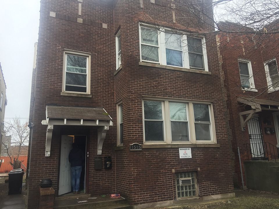 1st image of 1515 E 74th Pl